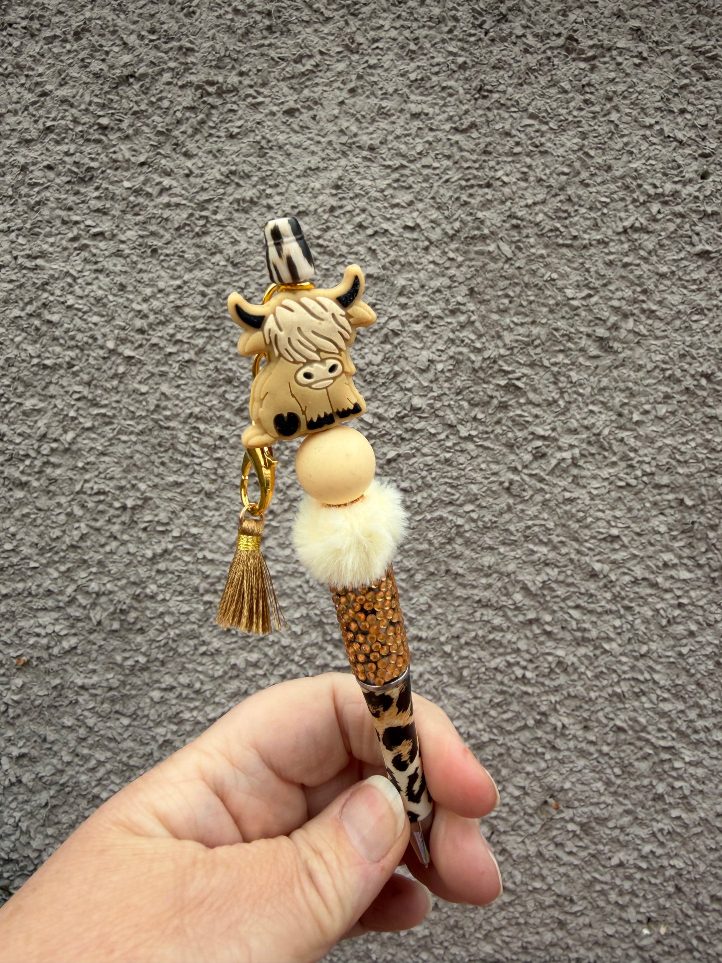 Highland cow leopard print Bead pen
