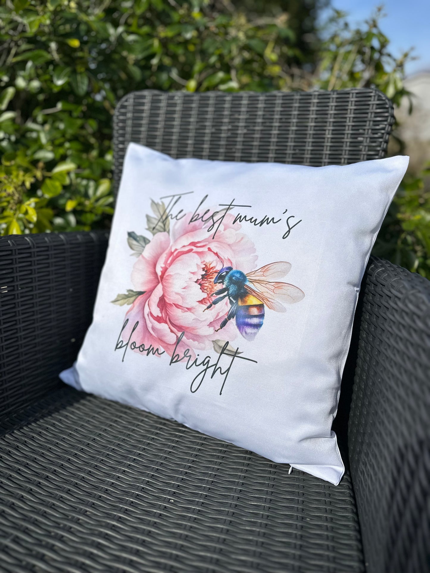 Mum Cushion cover floral with a bumble bee(45x45cm) (Copy)