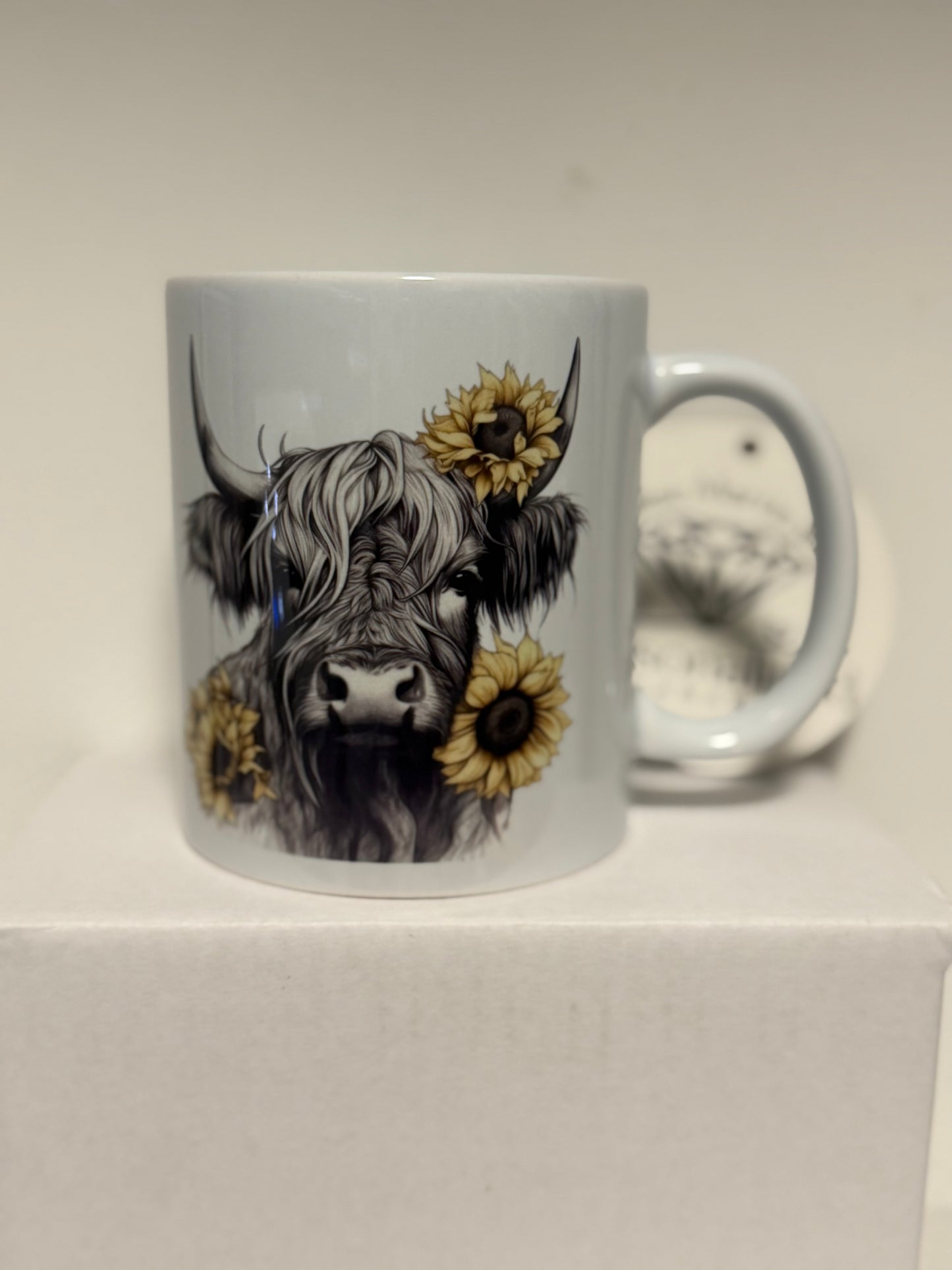 Highland cow mug floral design's