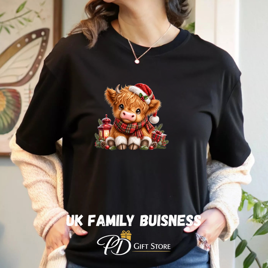 Christmas highland cow  T-shirt